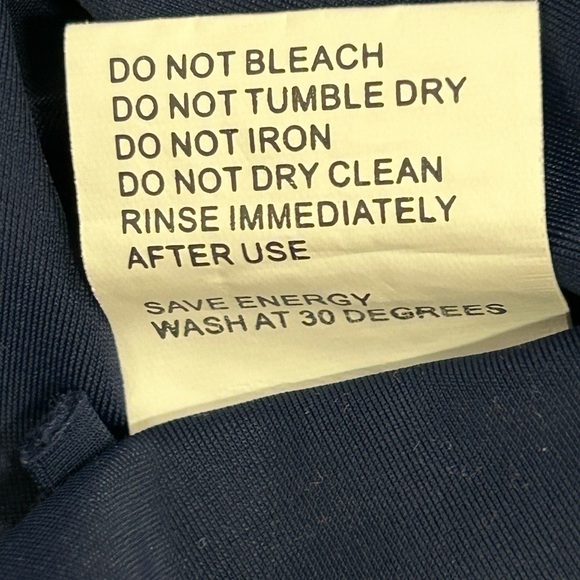 Navy blue swim dress
Size 3XL (in my opinion xl check measurements) - Picture 4 of 4